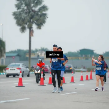 Runner Photo 7534645