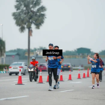 Runner Photo 7534654