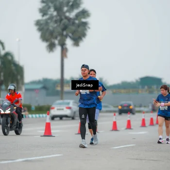 Runner Photo 7534658