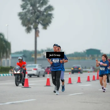 Runner Photo 7534659