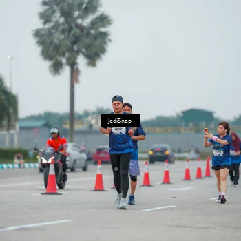 Runner Photo 7534660