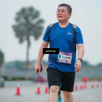 Runner Photo 7534915