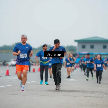 Runner Photo 7535105