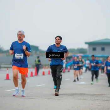 Runner Photo 7535139
