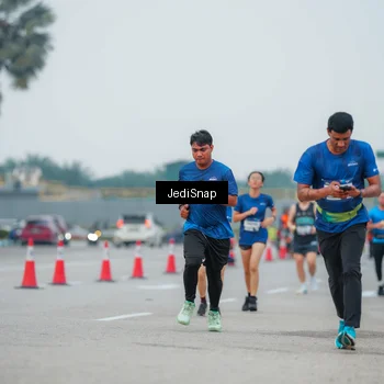 Runner Photo 7535164