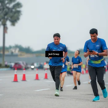 Runner Photo 7535175