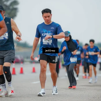 Runner Photo 7535333