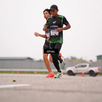Runner Photo 7535344