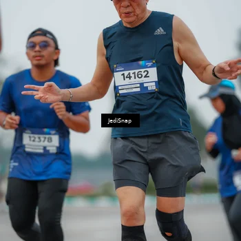 Runner Photo 7535348