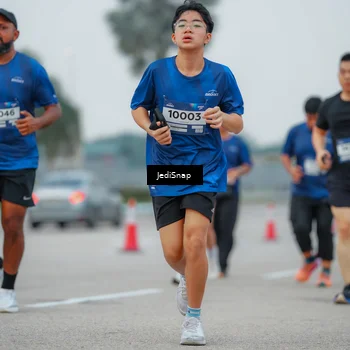 Runner Photo 7535359