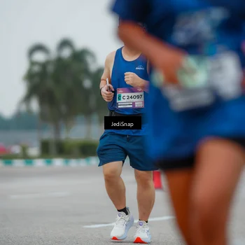 Runner Photo 7535400