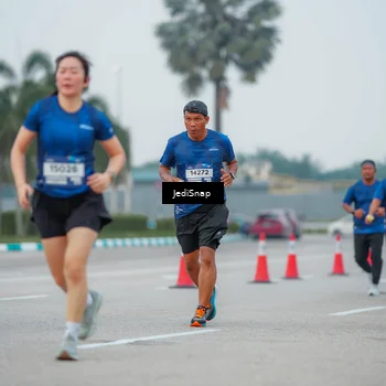 Runner Photo 7535446