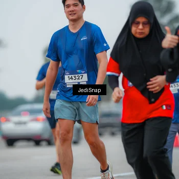 Runner Photo 7535548