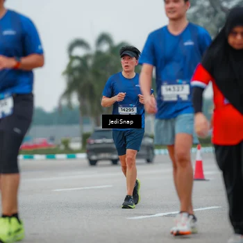 Runner Photo 7535593