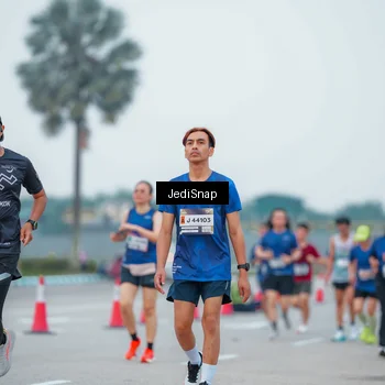 Runner Photo 7535649