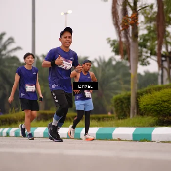 Runner Photo 7535756