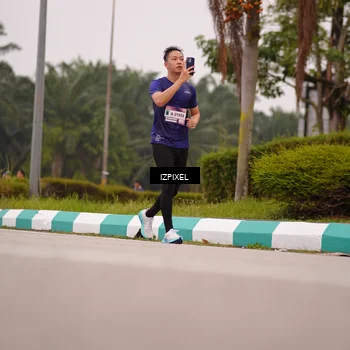 Runner Photo 7535798