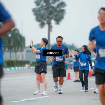 Runner Photo 7535990