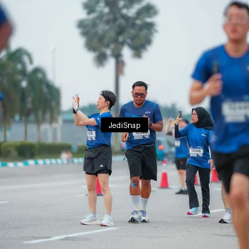 Runner Photo 7535994