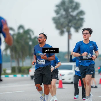 Runner Photo 7536002