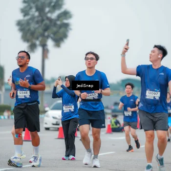Runner Photo 7536003