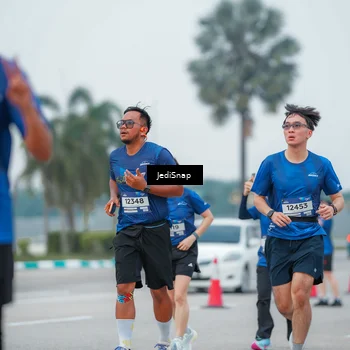 Runner Photo 7536018