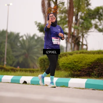 Runner Photo 7536032