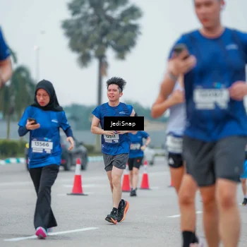 Runner Photo 7536035