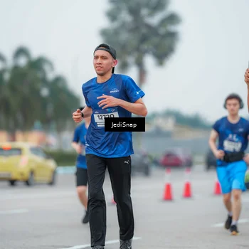 Runner Photo 7536052