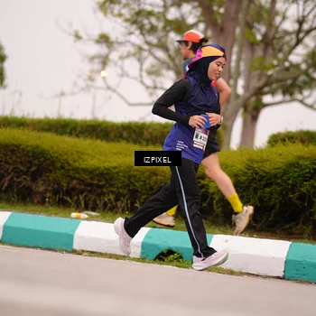 Runner Photo 7536063