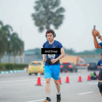 Runner Photo 7536067