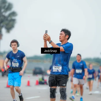 Runner Photo 7536068