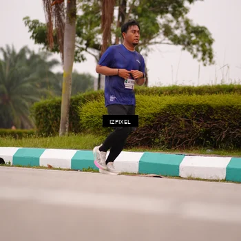 Runner Photo 7536075