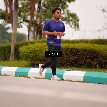 Runner Photo 7536082