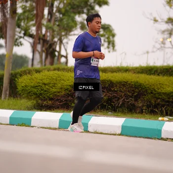 Runner Photo 7536084
