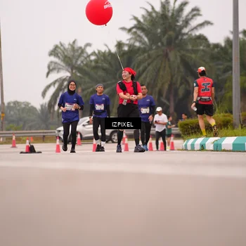 Runner Photo 7536096