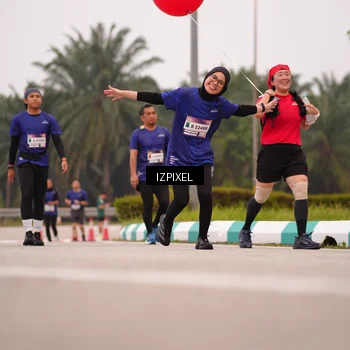 Runner Photo 7536101