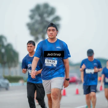 Runner Photo 7536106