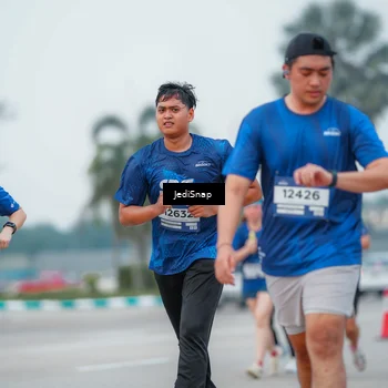 Runner Photo 7536120