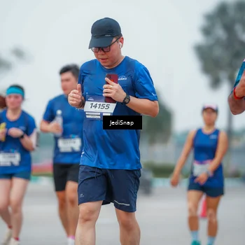 Runner Photo 7536132
