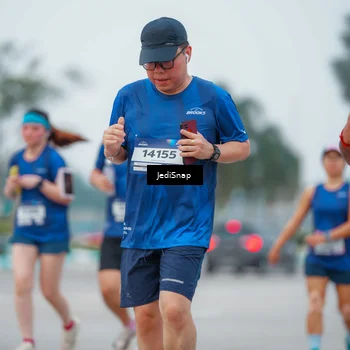 Runner Photo 7536137