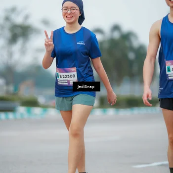 Runner Photo 7536184