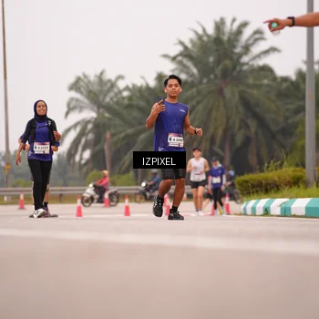Runner Photo 7536190