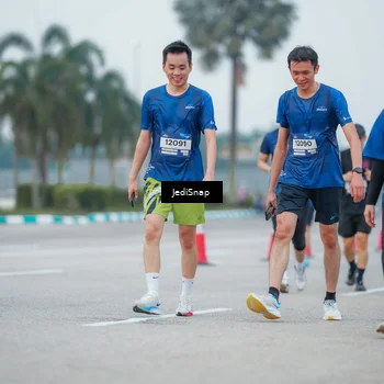 Runner Photo 7536251