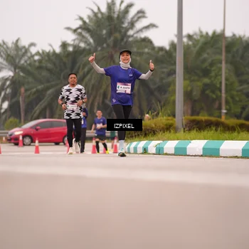 Runner Photo 7536275