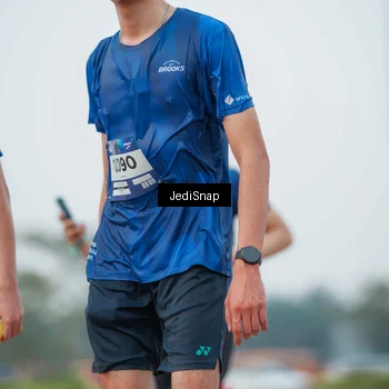 Runner Photo 7536300
