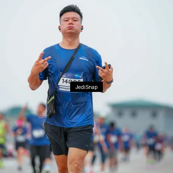 Runner Photo 7536330