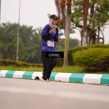 Runner Photo 7536331