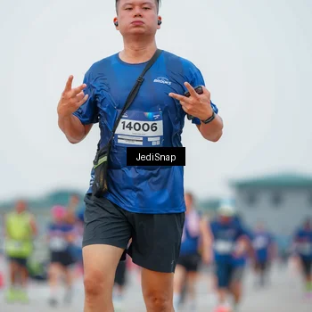Runner Photo 7536340