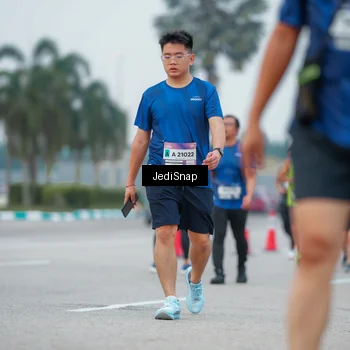 Runner Photo 7536342